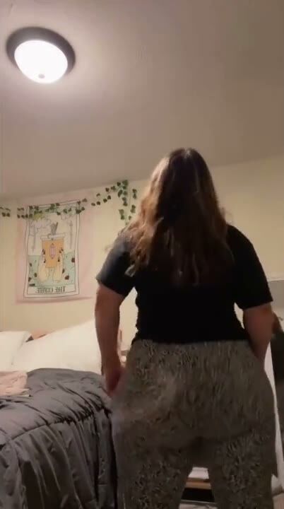 Curvy BBW Big Ass Twerk