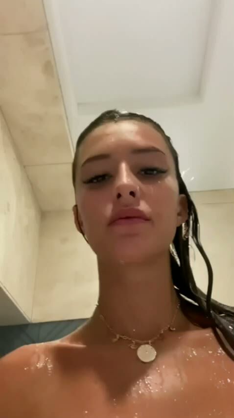 Wet Brunette Teen Naked in Shower Selfie