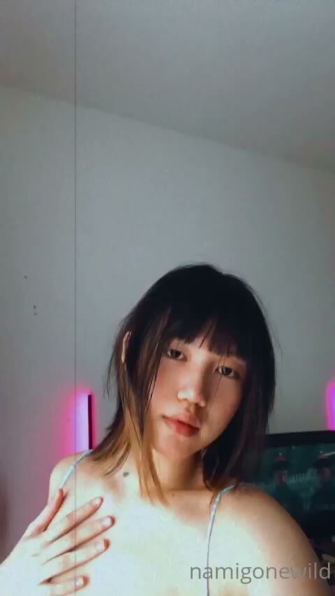 Petite Asian Teen Amateur Selfie in Bedroom