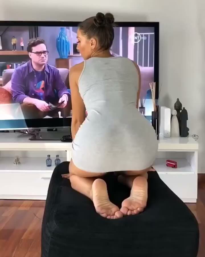 Curvy Brunette Shows Massive Ass in Tight Dress