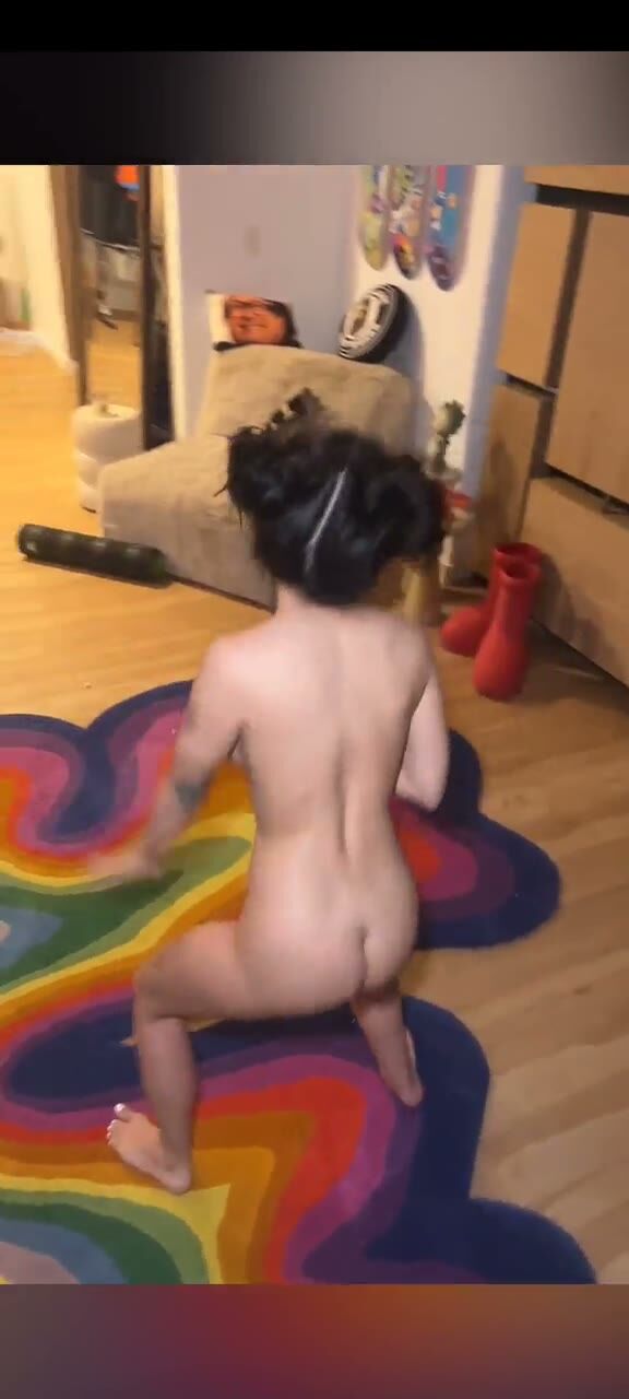 Curvy Latina Dildo Sucking on Rainbow Rug