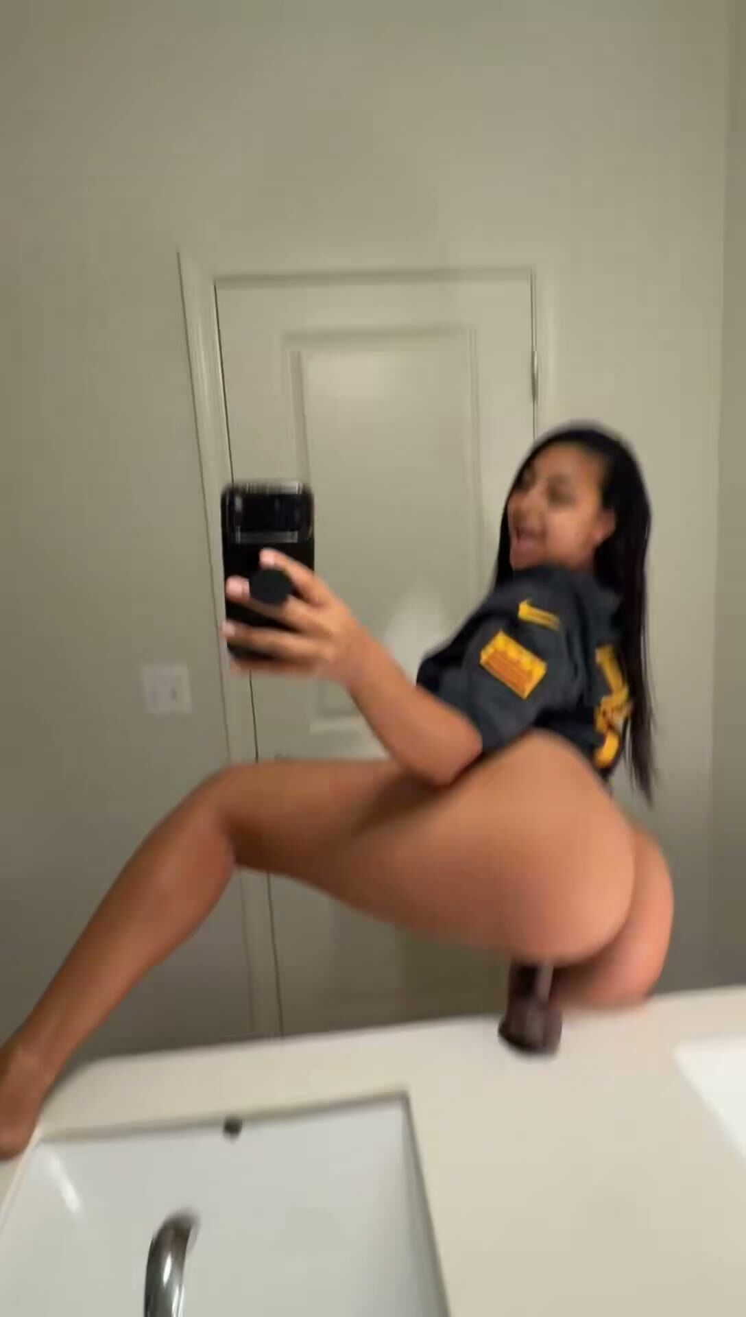 Curvy Ebony Babe in Uniform Shows Ass Selfie