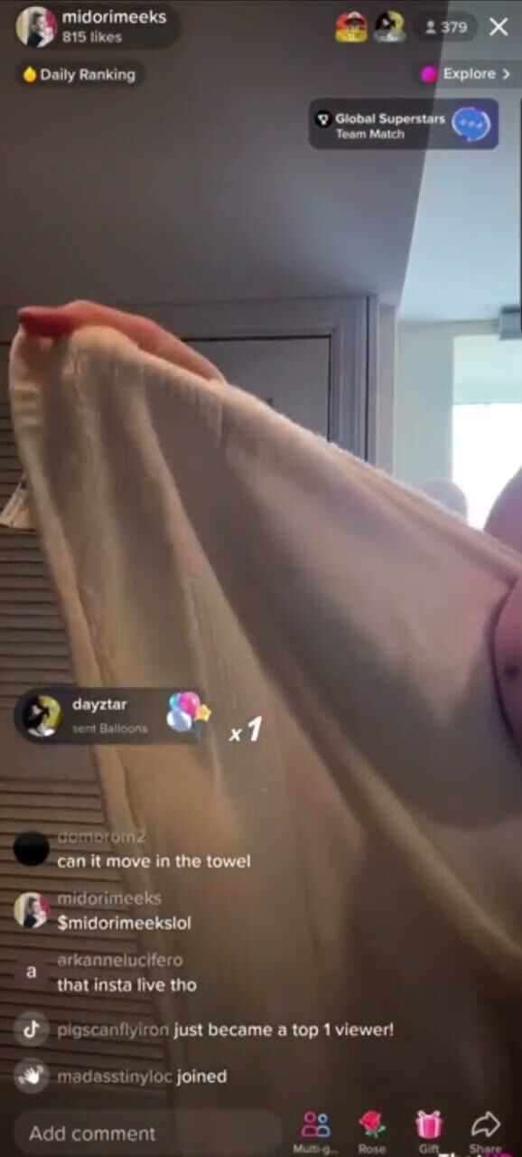 Busty Brunette Teen Topless Live Stream